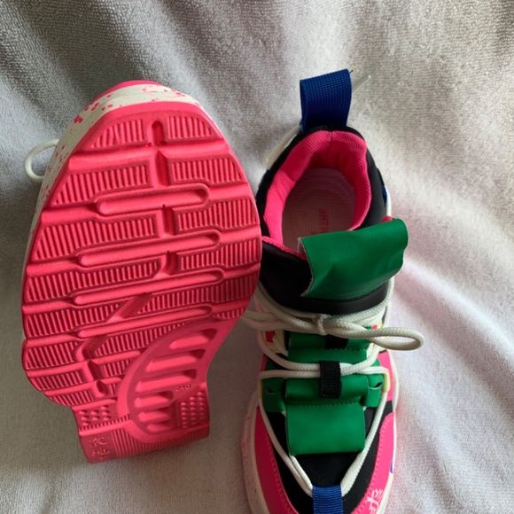 Women’s Wedge Platform Sneaker - Picture 3 of 6